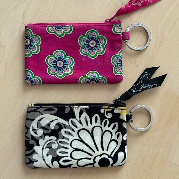 VERA BRADLEY set of 2 card/ID zipper pouch. - Picture 2 of 4